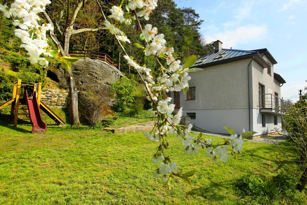 Apartman Pod Skalou V Ceskem Raji Besedice Kültér fotó